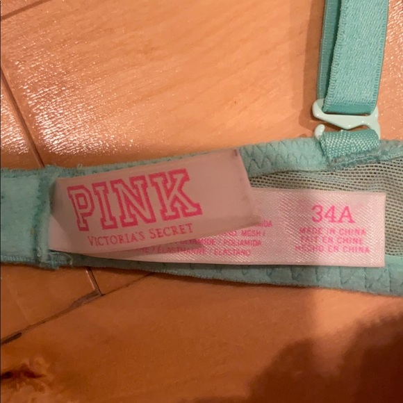 PINK Victoria’s Secret Push Up Demi - Picture 2 of 4